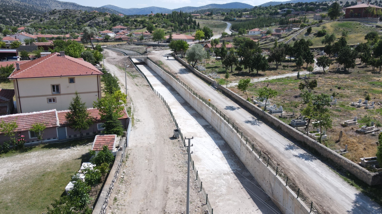 EMİRDAĞ’I TAŞKINLARDAN KORUYORUZ